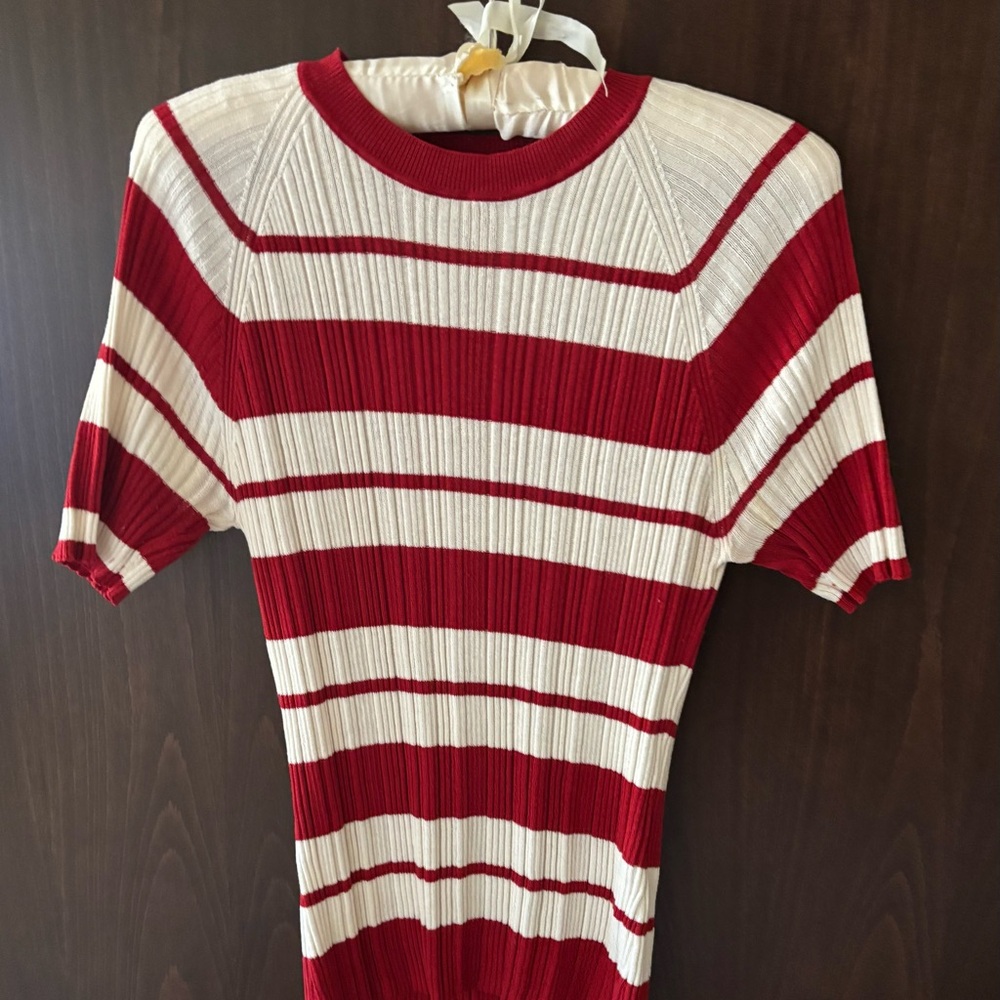 Jason Wu Red and Off-White Ribbed Knit Top (size L )